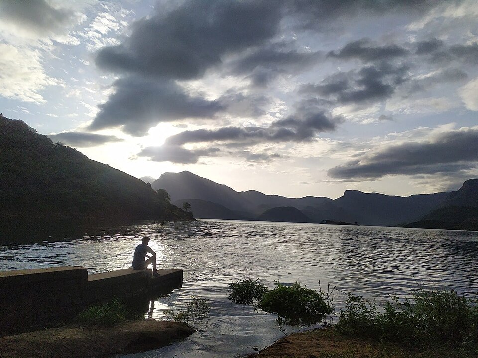 Aliyar Dam reservoir at sunrise